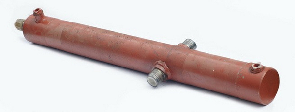 Гидроцилиндр выноса тяговой рамы