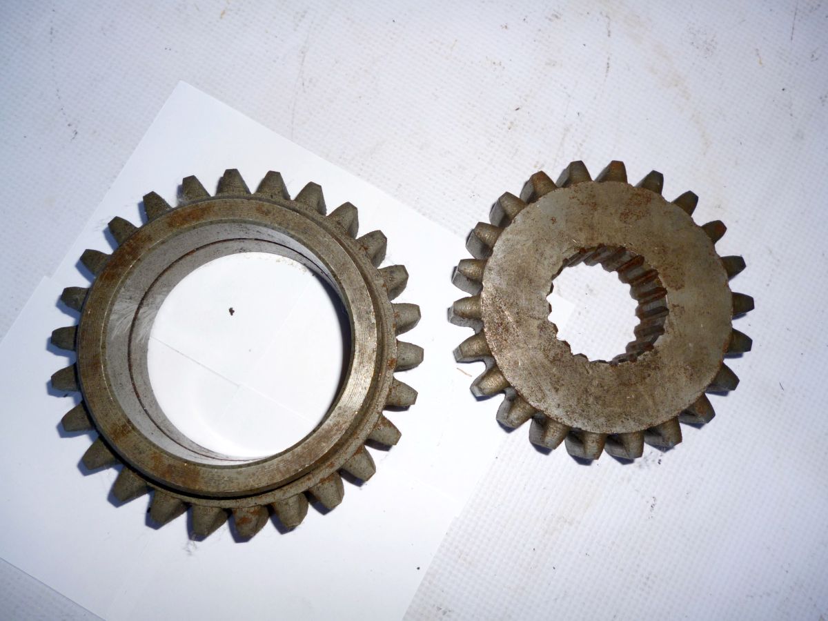 Шестерня КОМ 22 зуб МАЗ кран