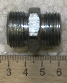 Штуцер угольник 22-12В