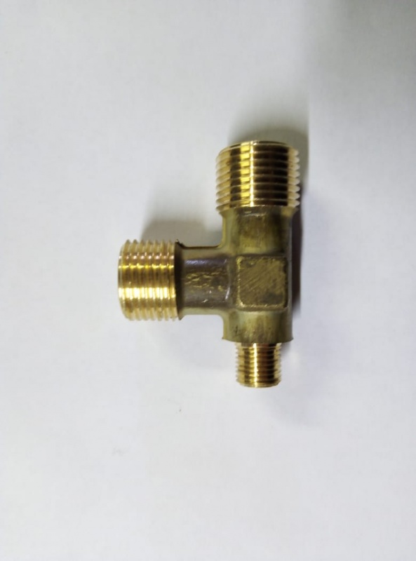 Штуцер тройник 18-18-10 латунь