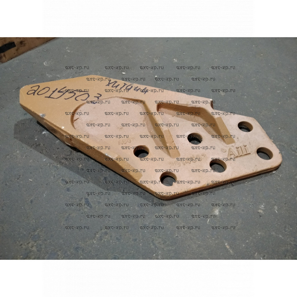 Бокорез HITACHI правый (EX200A-6CL) 2014503 / AILI