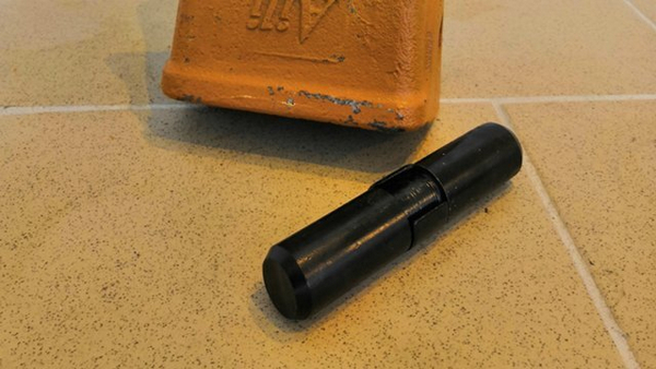 Палец коронки 09244-03036 (PC400) / AILI