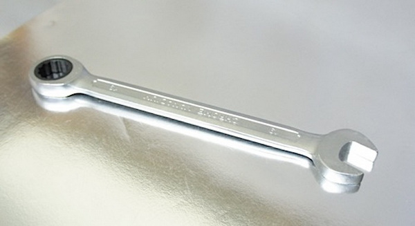 Ключ трещоточный 19мм / КОЛИР