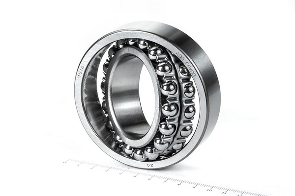 Подшипник 2210